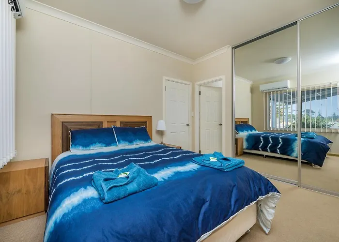 Seafront Unit 50